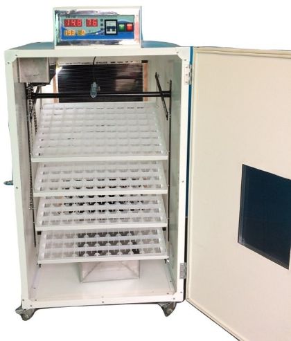 Incubator profesional cu intoarcere automata IP-4S , 884 oua prepelita - 352 oua gaina - 252 oua rata / curca - 128 oua gasca